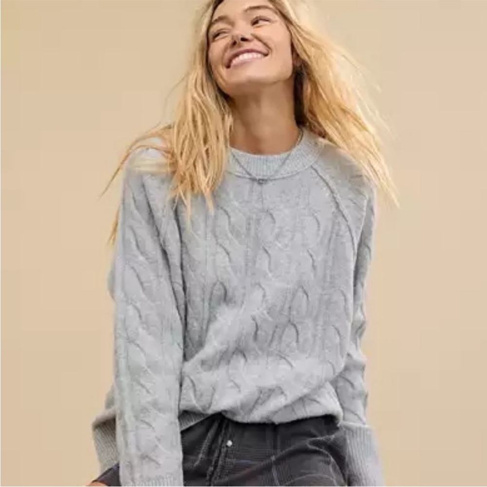Aerie unREAL Cable Knit Crew Sweater - Medium Heather Gray XS